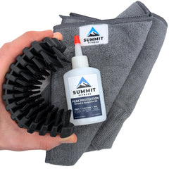 SUMMIT FITNESS Peak Protection Oil bottle dissolving rust and protecting metal surfaces