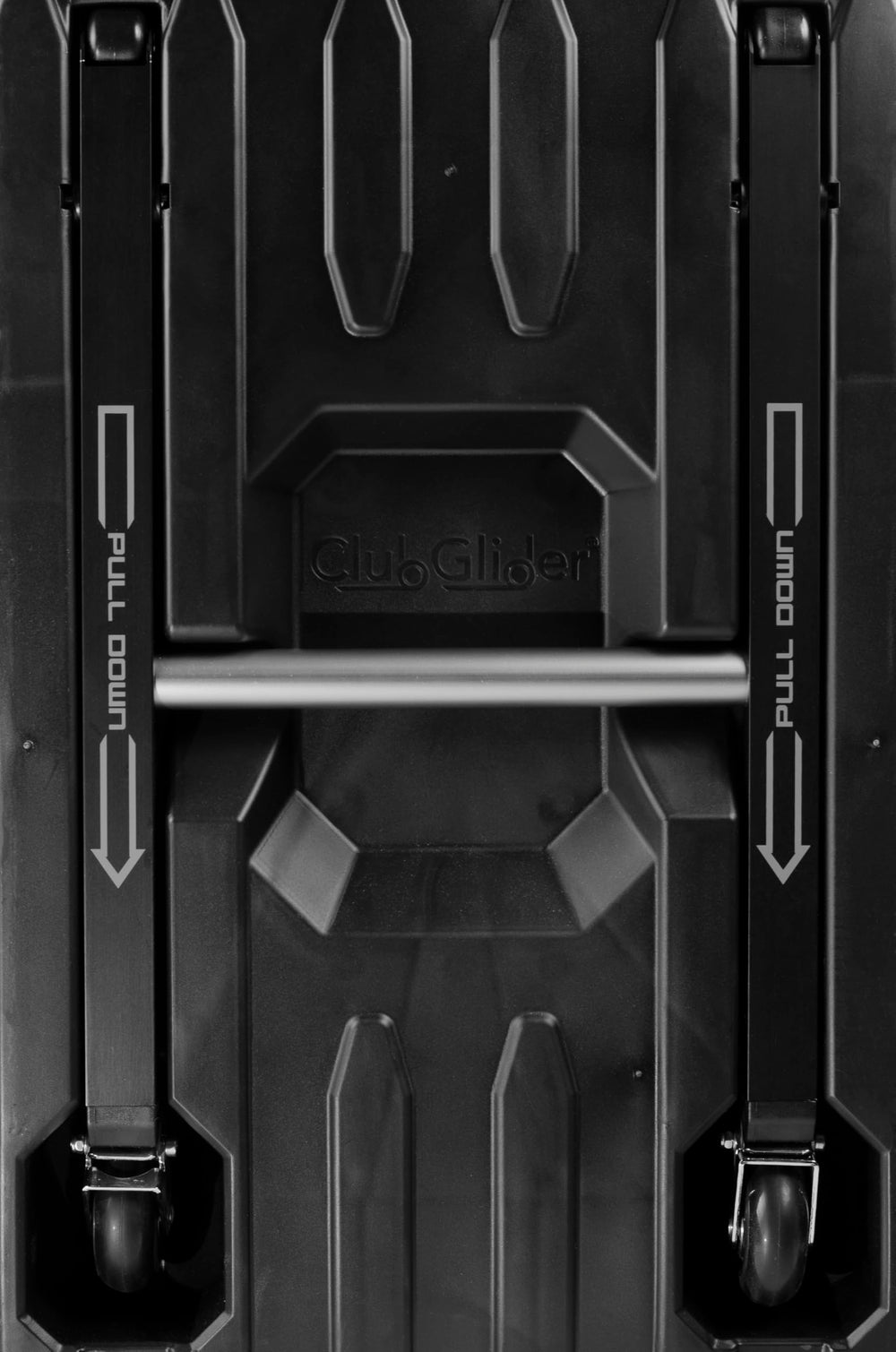 Sun Mountain showing top foam padding close-up protecting club heads