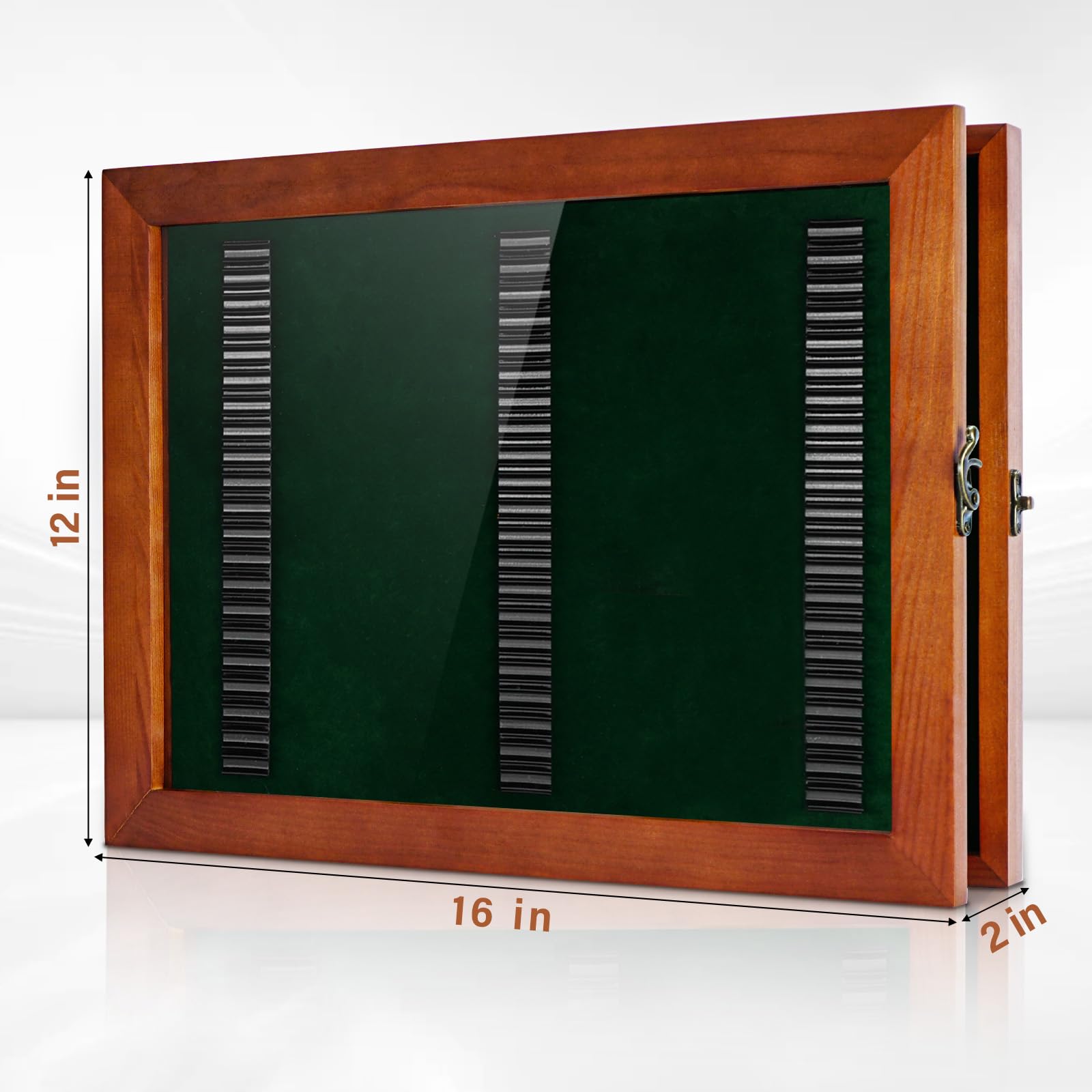 swakuszy wall-mounted display in use showcasing tournament pencils neatly