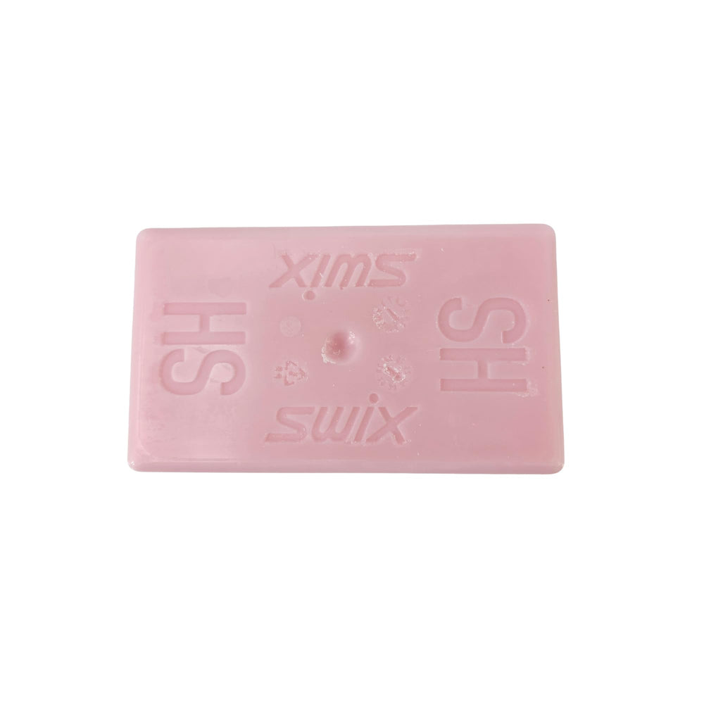 Swix HS8 crumbled wax detail illustrating easy reheating and convenient handling for prep