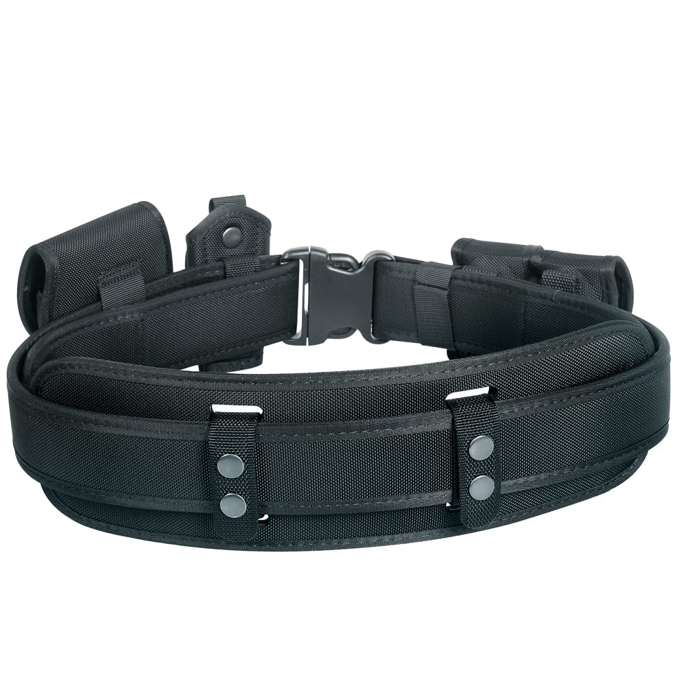 TAFTACFR lifestyle image of officer wearing brace on patrol for improved comfort