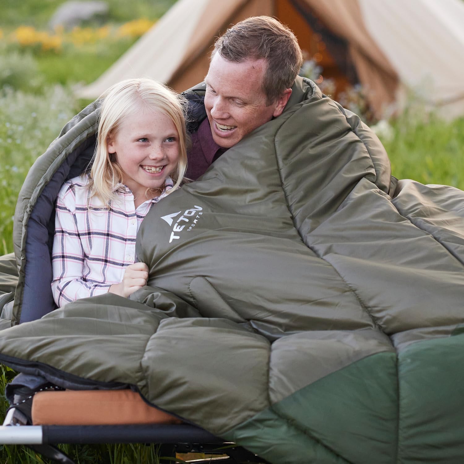TETON Mammoth in supplied oxford stuff sack for easy storage and transport
