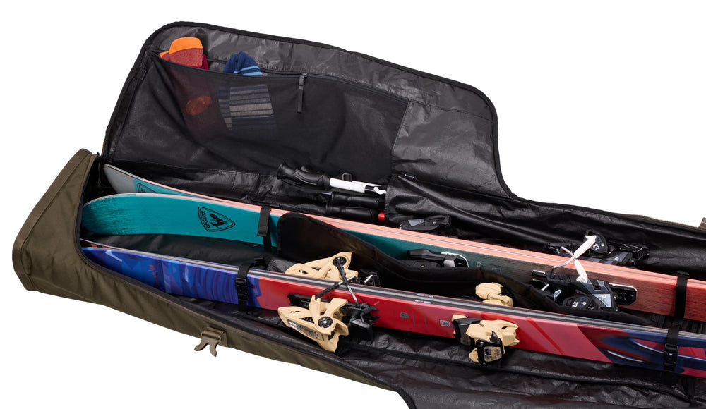 Thule RoundTrip internal zipped pocket storing gloves and small items