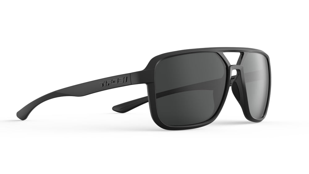 Tifosi Salto in a golf setting showing sporty style and glare reduction benefits