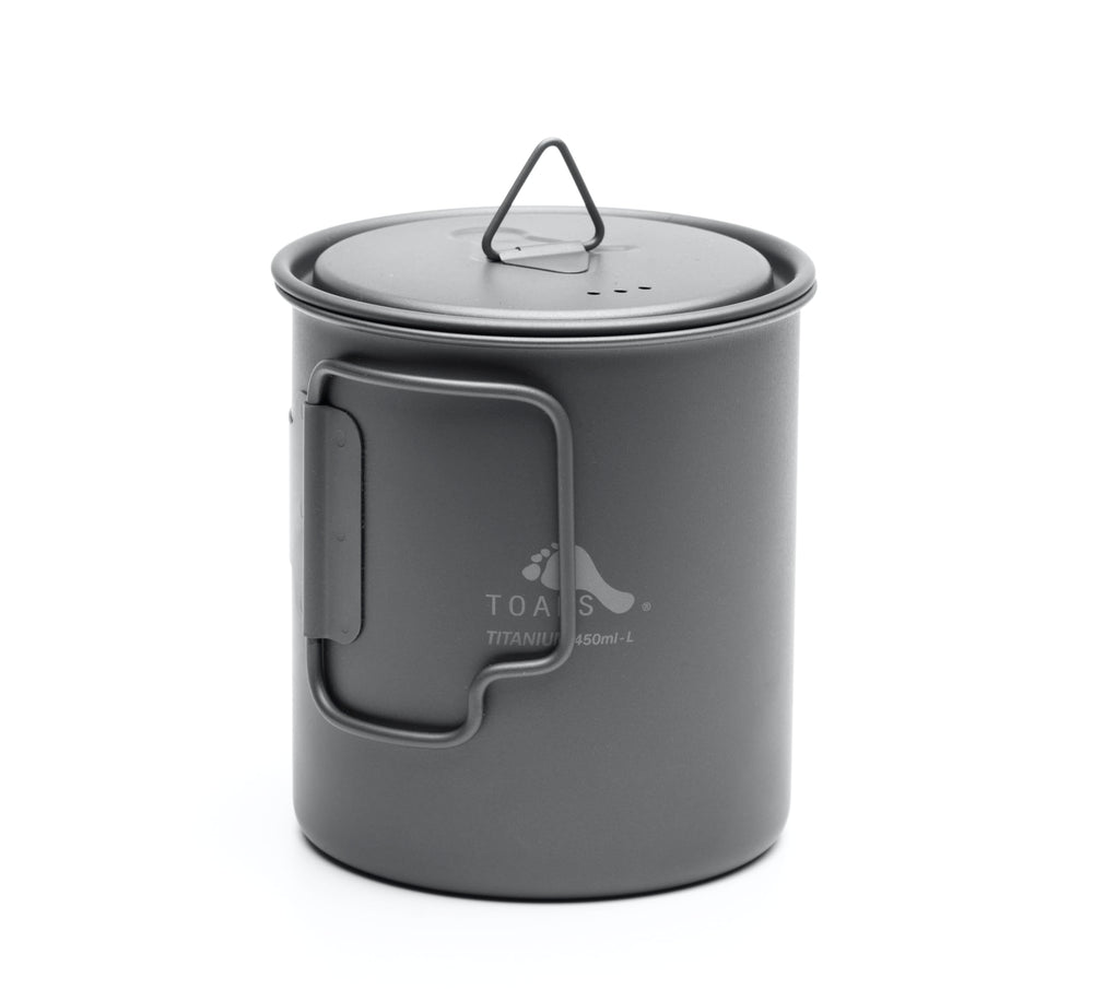 TOAKS top view with lid installed demonstrating spill control and compact packing benefit