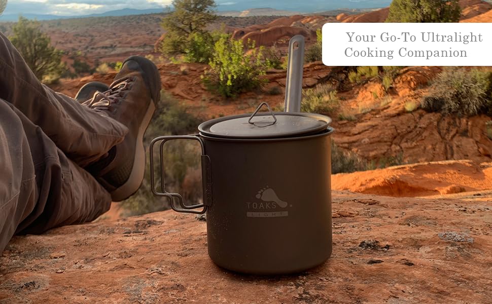 TOAKS titanium 650ml pot side profile showing dimensions and shape