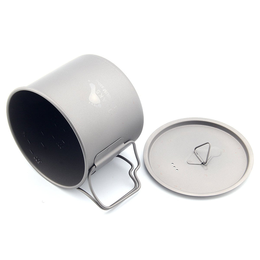 TOAKS top view with fitted lid illustrating secure closure and transport