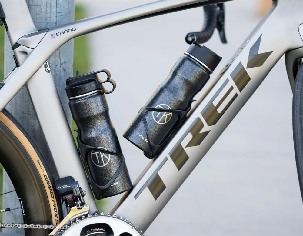 Travel Kuppe close-up of hammertone finish highlighting scratch resistance