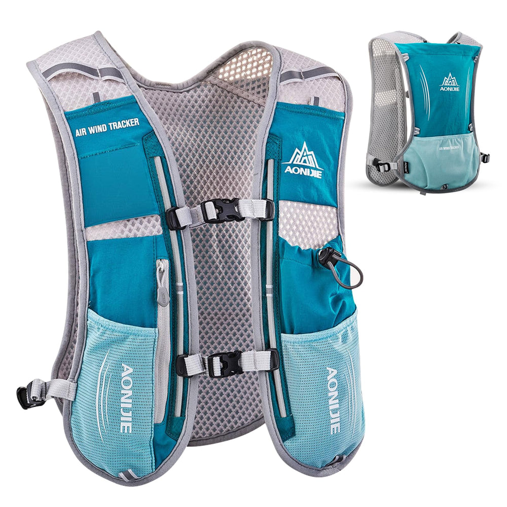 TRIWONDER front view showing pockets and slim profile for quick access