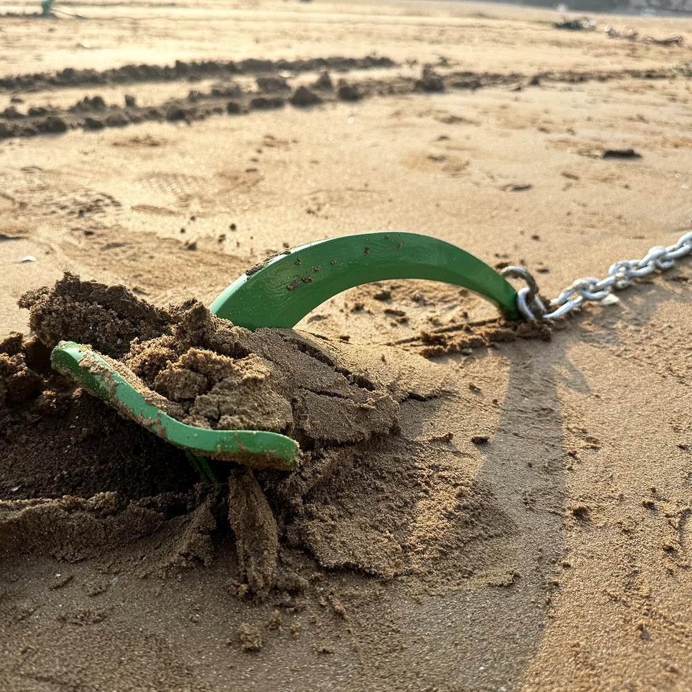 TUNORD close-up of patented fluke drilling tip highlighting quick bury performance