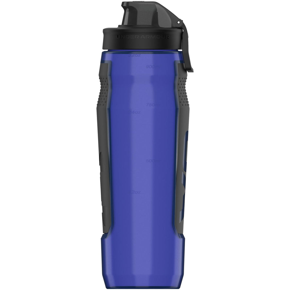 Under Armour close-up of quick-shot spout keeping nozzle clean and leak-resistant
