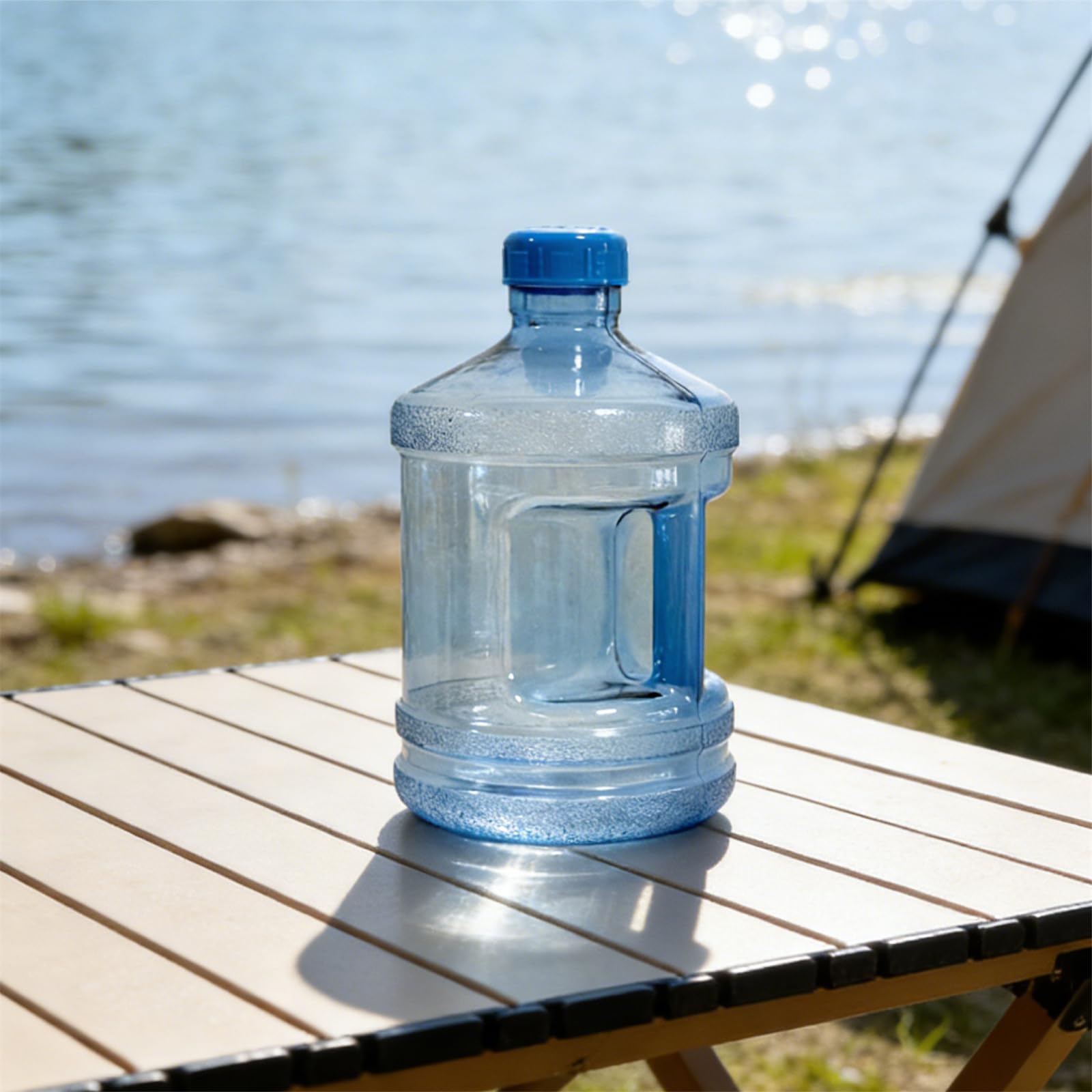 UXPEYIC pouring water into glass showing controlled spill-free pour