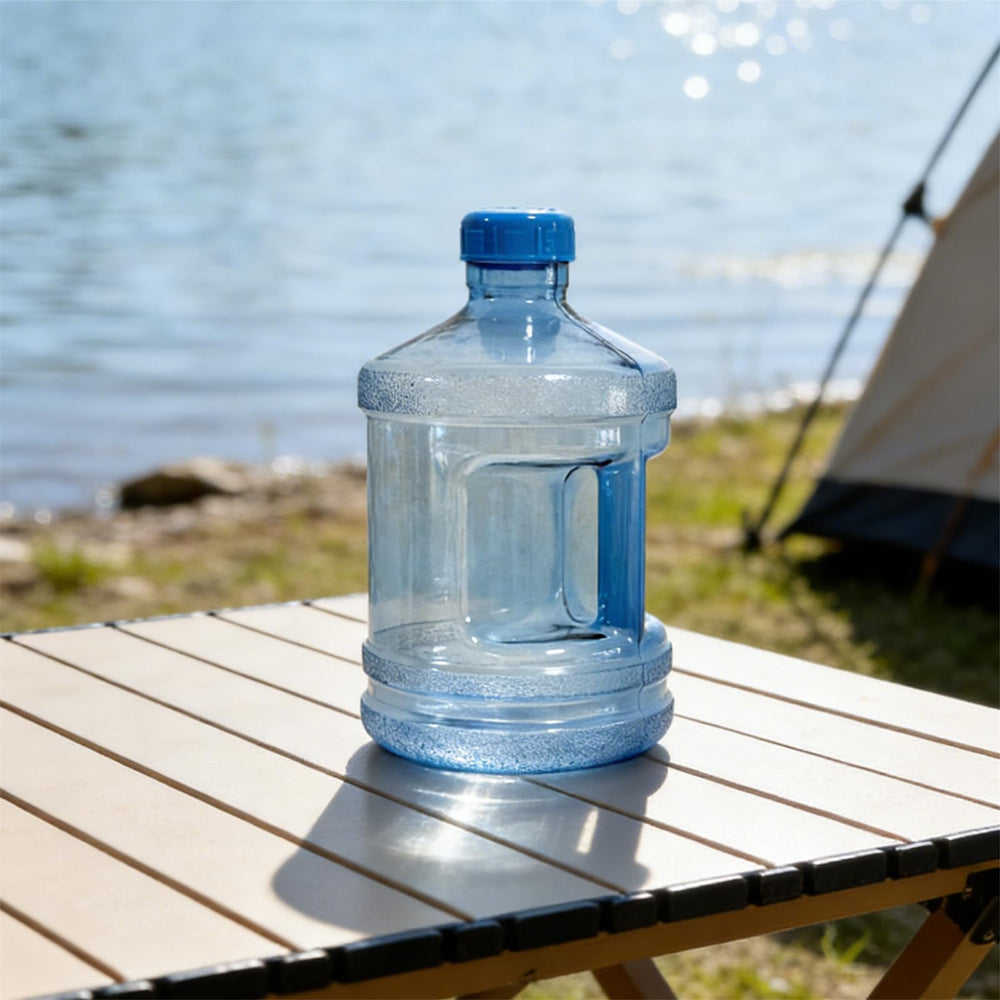 UXPEYIC pouring water into glass showing controlled spill-free pour