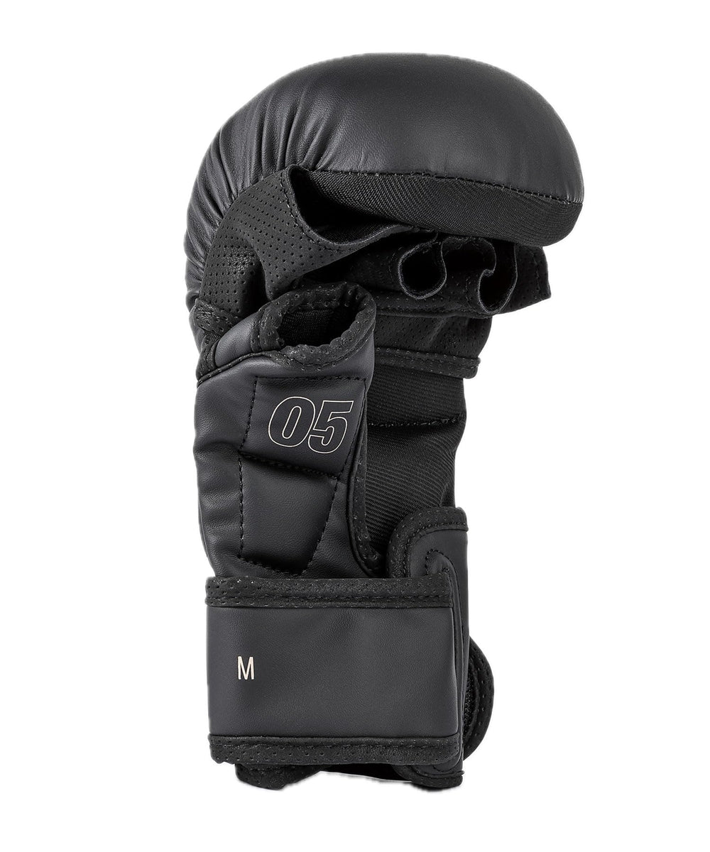 Venum Impact Evo injected foam close-up highlighting impact absorption