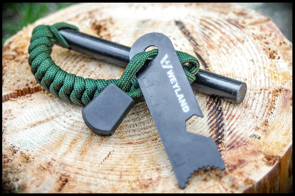 WEYLAND fatwood sticks and char cloth laid out to show easy lighting benefits