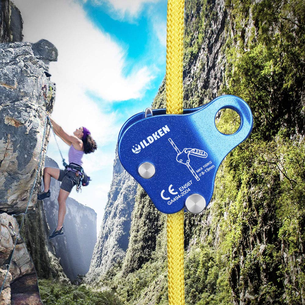 WILDKEN ascender held in hand to show size and lightweight 95g benefit