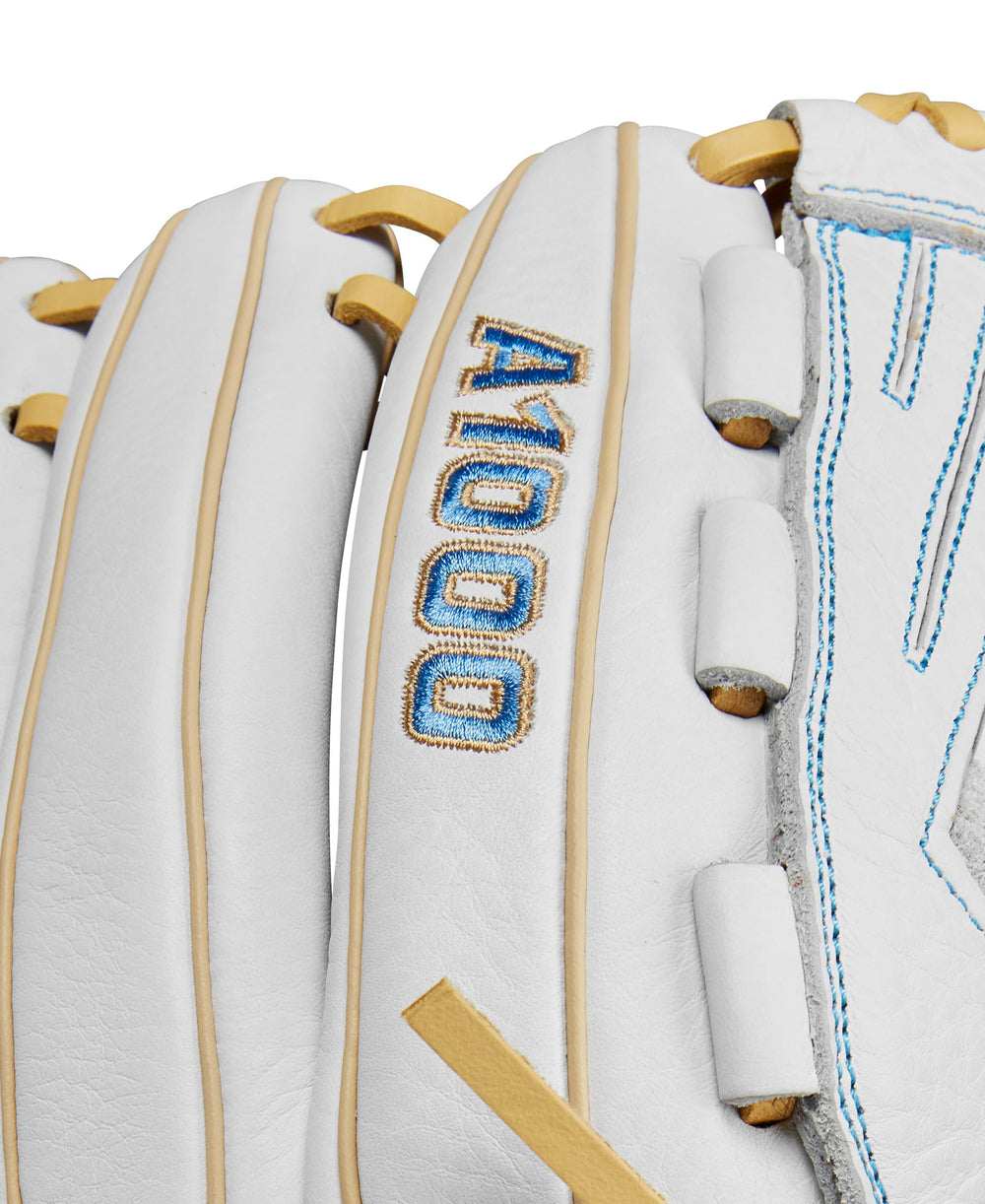 WILSON A1000 V125 on a player making an outfield catch illustrating versatility