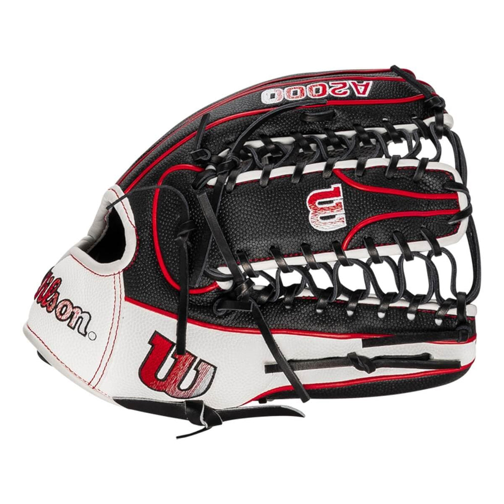 WILSON A2000 SCOT7SS 6-finger web demonstrating deep pocket and ball stabilization