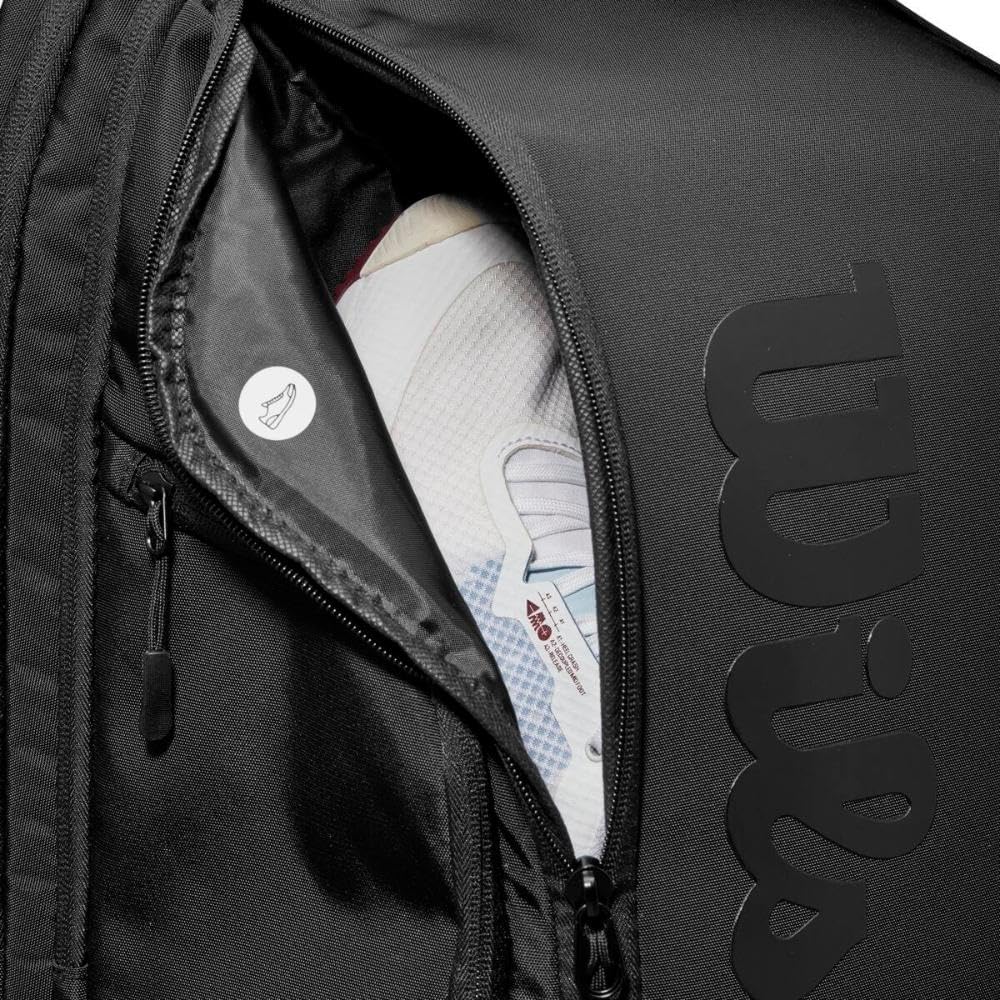 WILSON padded shoulder strap and handle detail for comfortable carrying