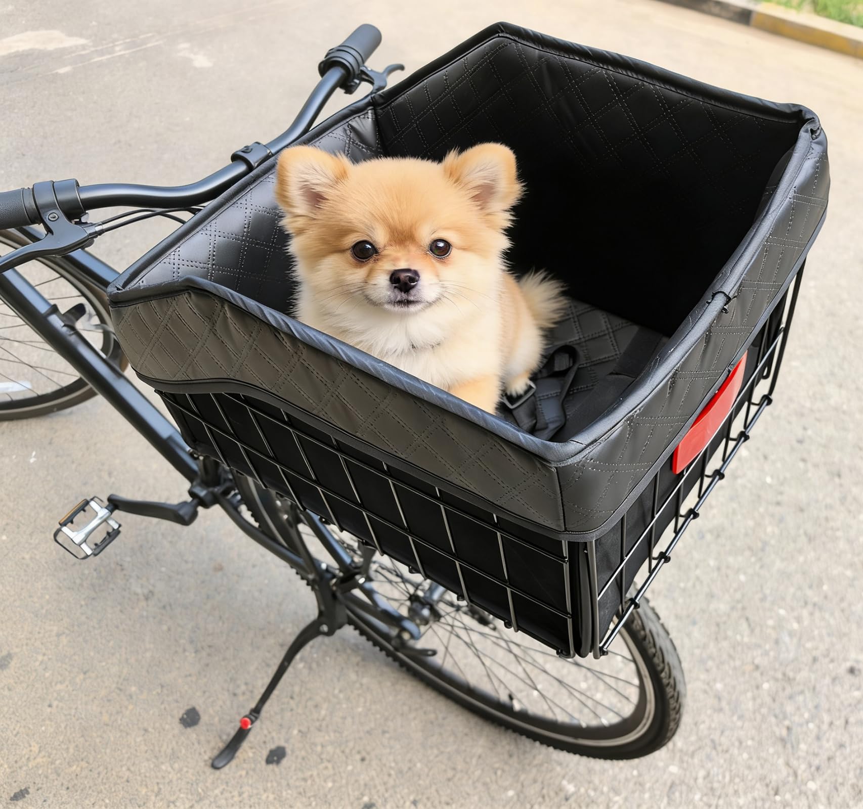 WOCAIXY basket fitted with high-density leather liner protecting fragile cargo