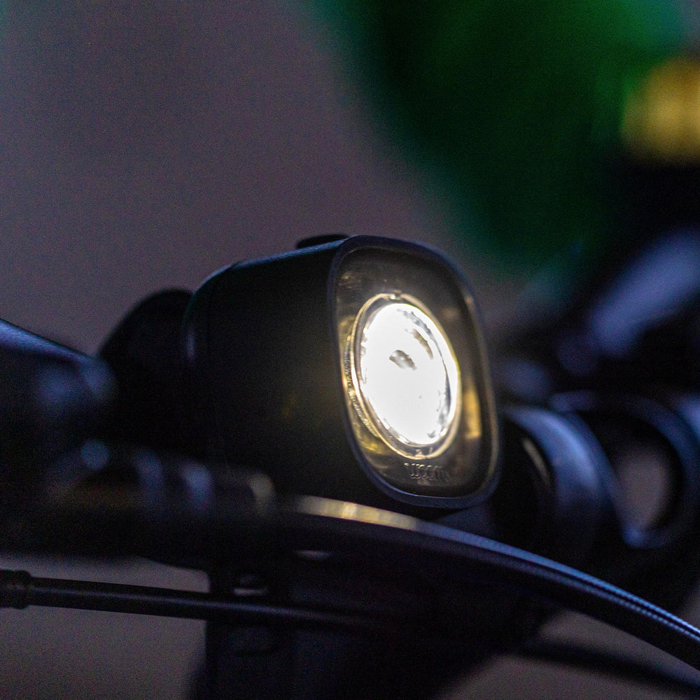 woom close-up of housing and buttons showing durable finish and easy control