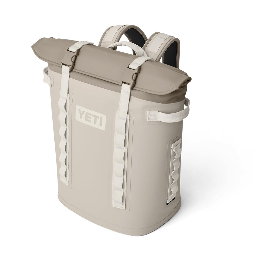 YETI Hopper M20 MagShield closure close-up illustrating quick seal and leak resistance