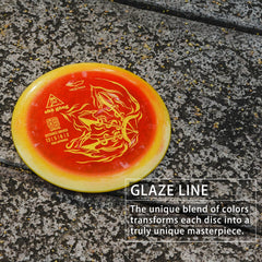 yikundiscs She Gong in hand to show 170–175g tournament weight and comfortable feel