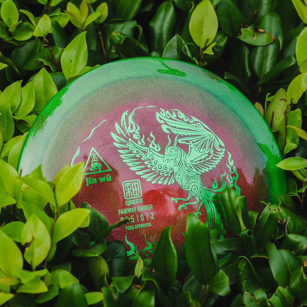 yikundiscs next-to-ruler size comparison showing diameter for accurate bag planning