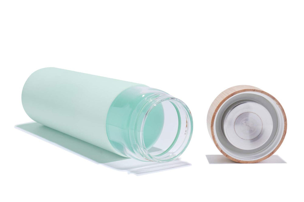 Yomious wide mouth with ice poured in demonstrating easy filling and cleaning benefit