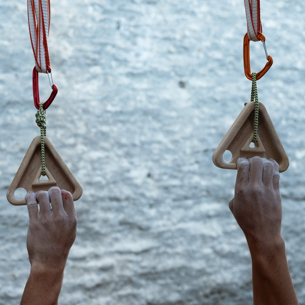 YY Vertical triangle mounted offset for unilateral practice and targeted strength benefit