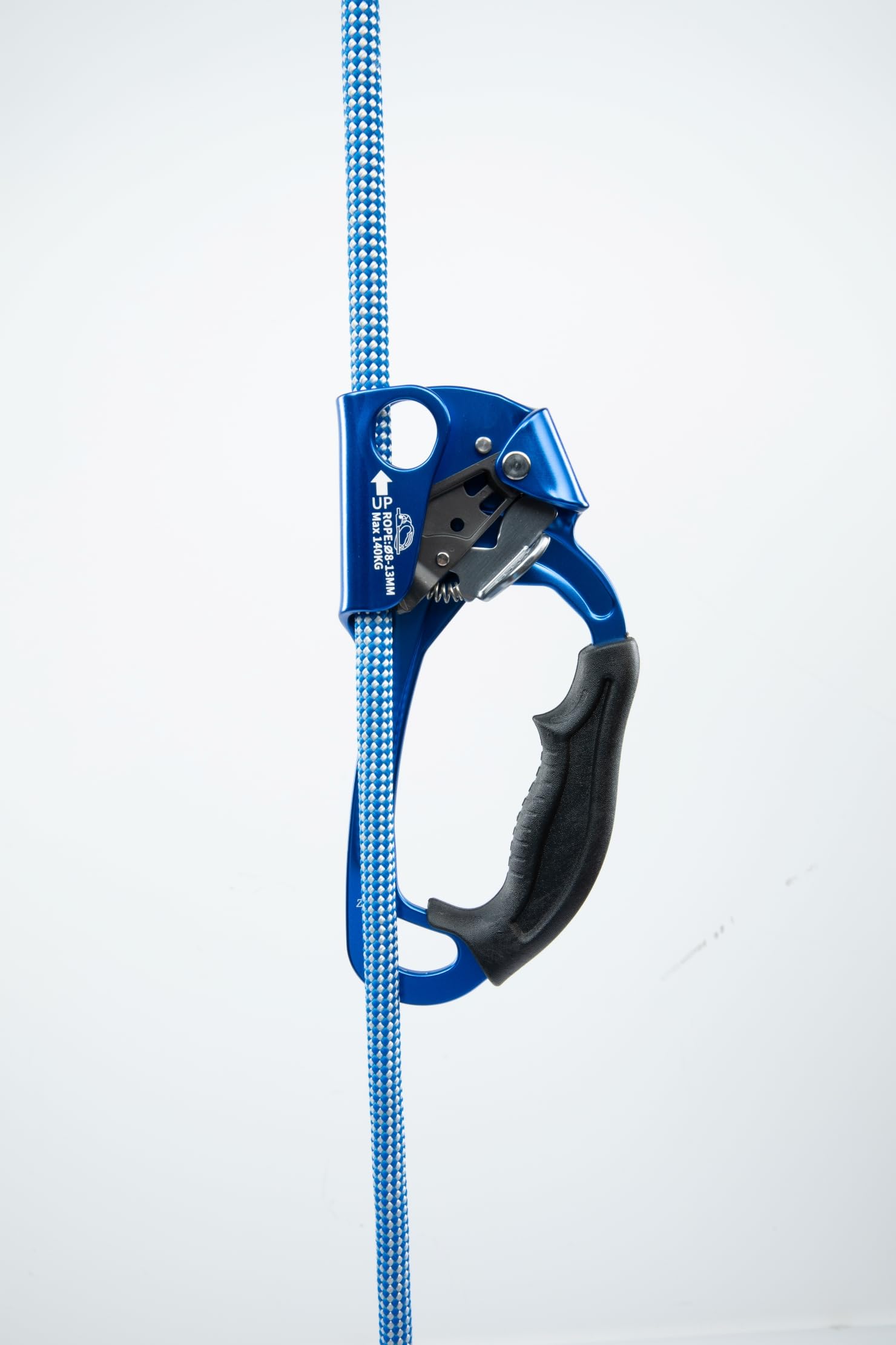 Zeluga attachment holes with carabiner showing easy rigging options