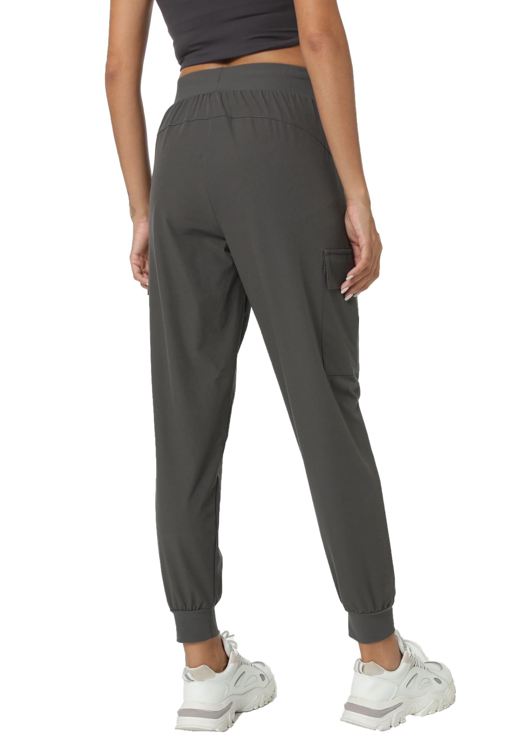zsenoxaxi cargo pocket close-up with hook-and-loop closure benefit storage