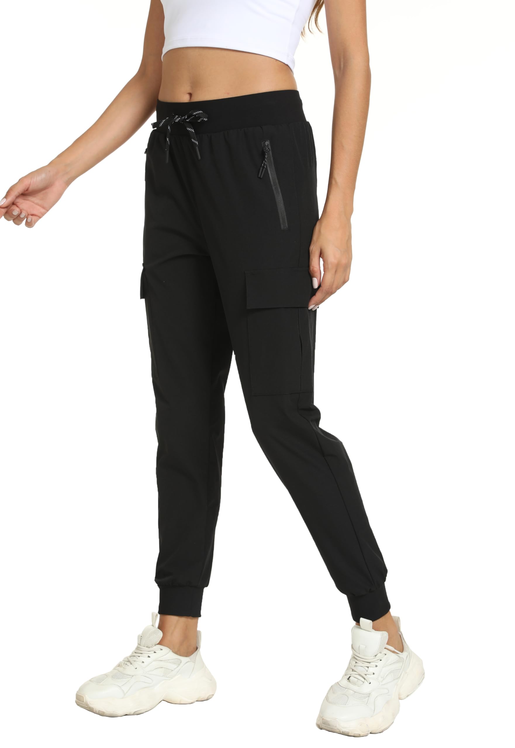 zsenoxaxi close-up of side zip pocket securing essentials on the go